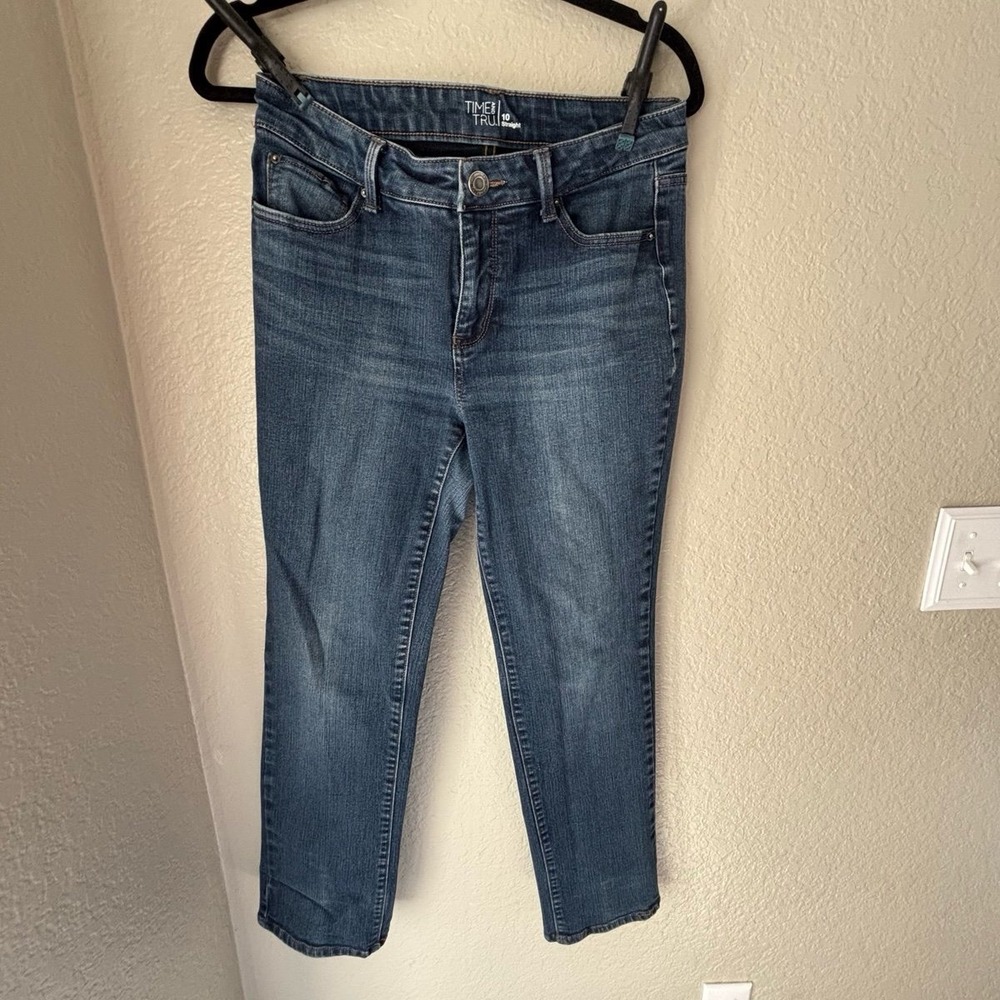 Time and‎ Tru Women's Straight-Leg Jeans, Size 10. - Picture 2 of 8